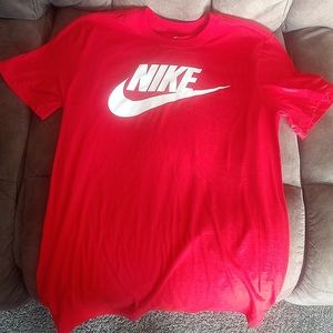 Men's Nike tee